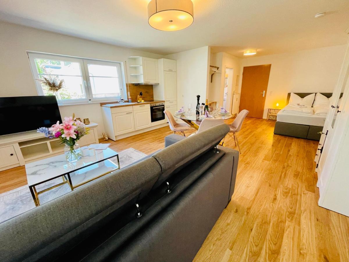 Ferien-Apartment Silberweide Mit Privatstrand Friedrichshafen Ngoại thất bức ảnh